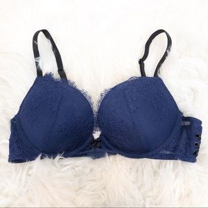 VICTORIA’S SECRET BOMBSHELL PLUNGE PUSH UP BRA